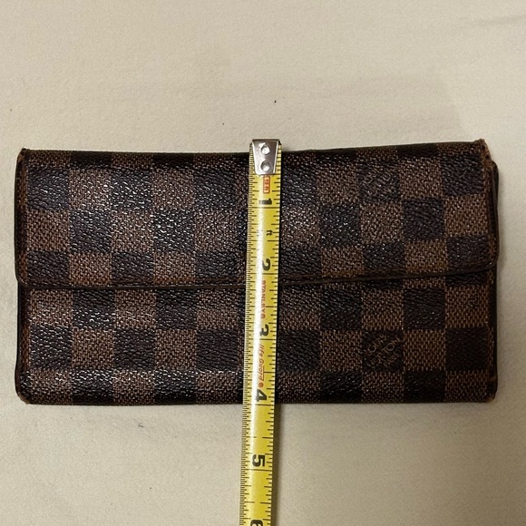 Not 4 Sale
 Louis Vuitton Damier Ebene Sarah wallet,Rehab wallet sending out - Picture 5 of 17